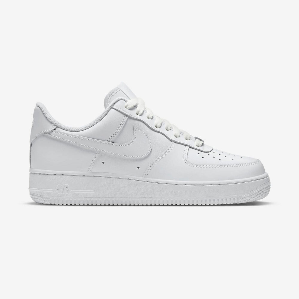 Nike Women Air Force 1 '07 white 129 euro